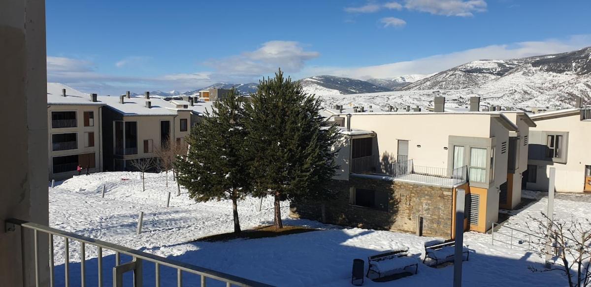 Chalet Adosado Entero, Bbq Y Piscina Comunitaria Sabiñánigo Exterior foto